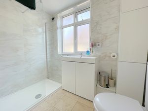 Merrilees Crescent- click for photo gallery